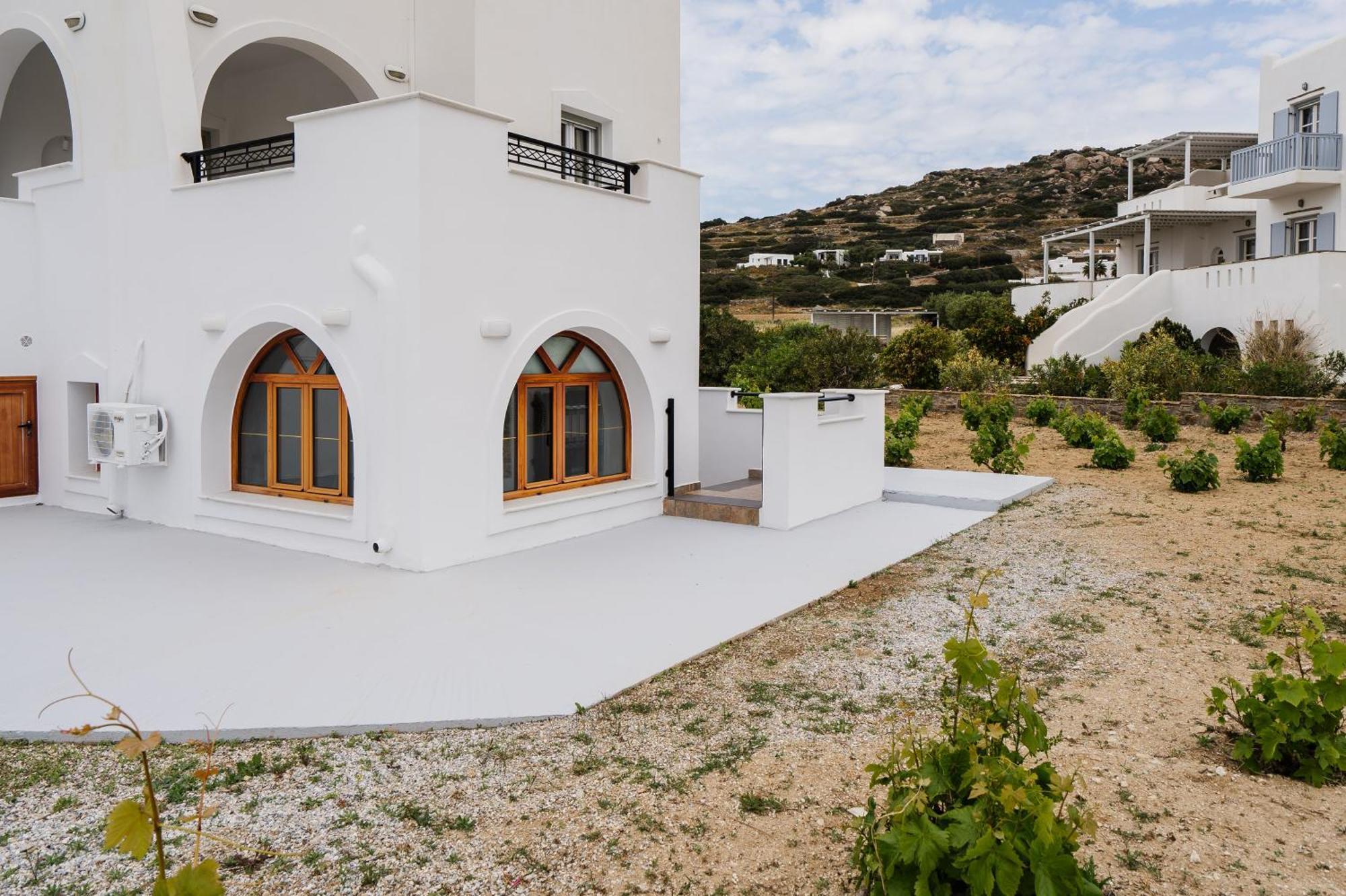 Orkos Naxian Wave 3 Holiday home *